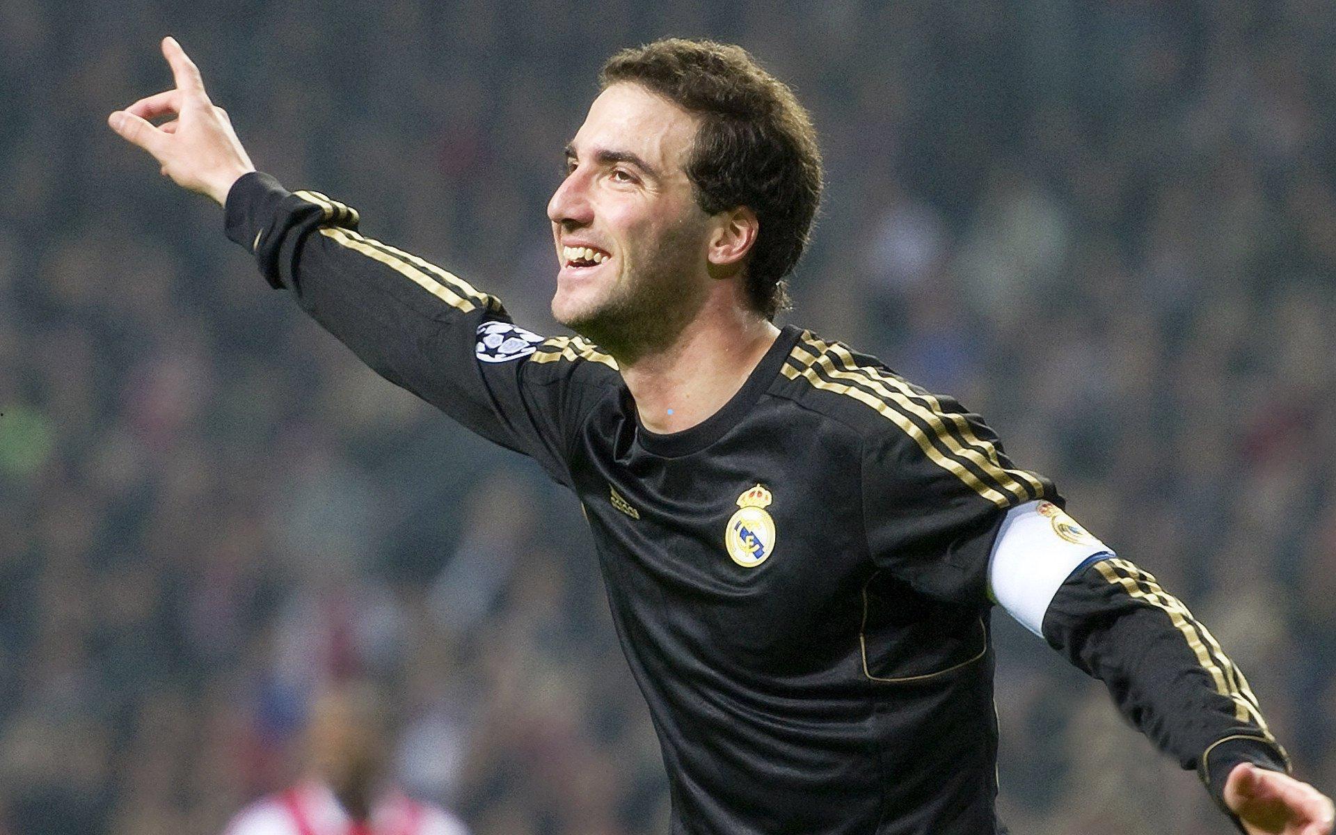 英超积分榜新格局,曼城平局失先机,维拉受阻,阿森纳登顶领跑